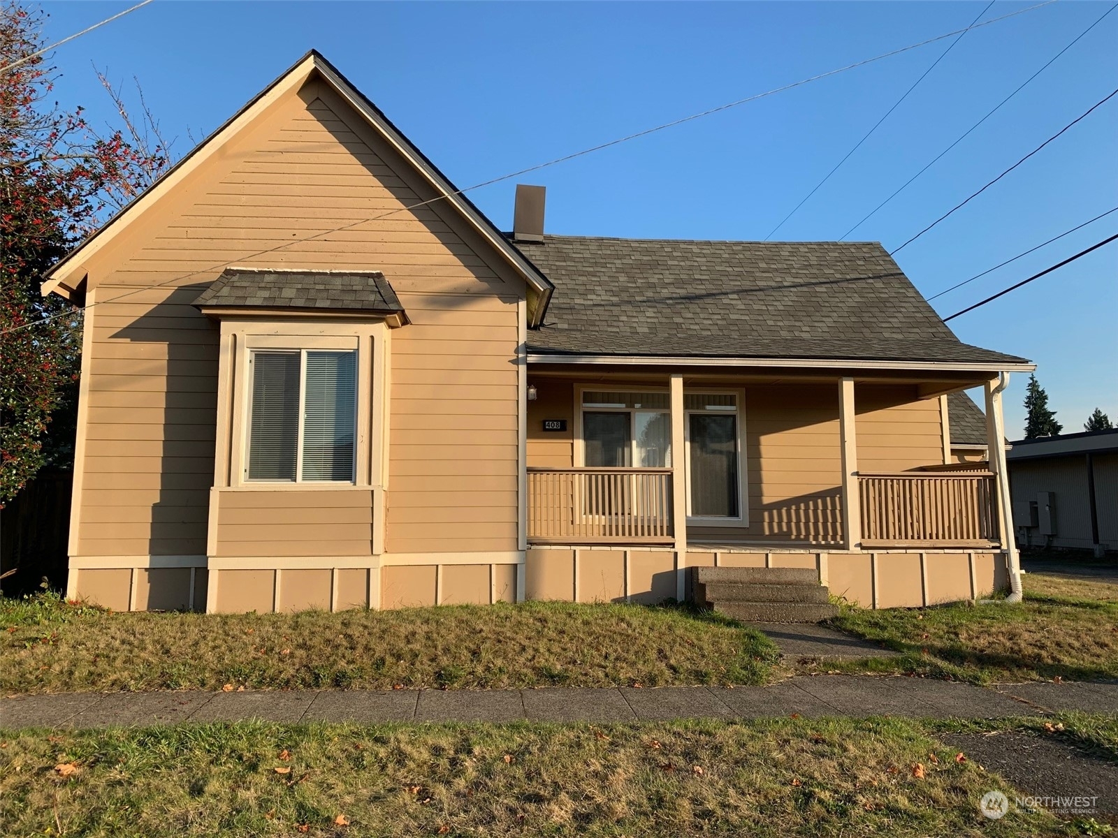 Property Photo:  408 S Oak Street  WA 98531 