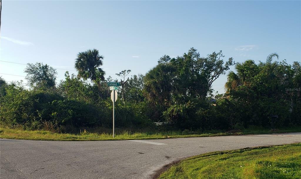 Property Photo:  7501 Forkland Street  FL 34224 