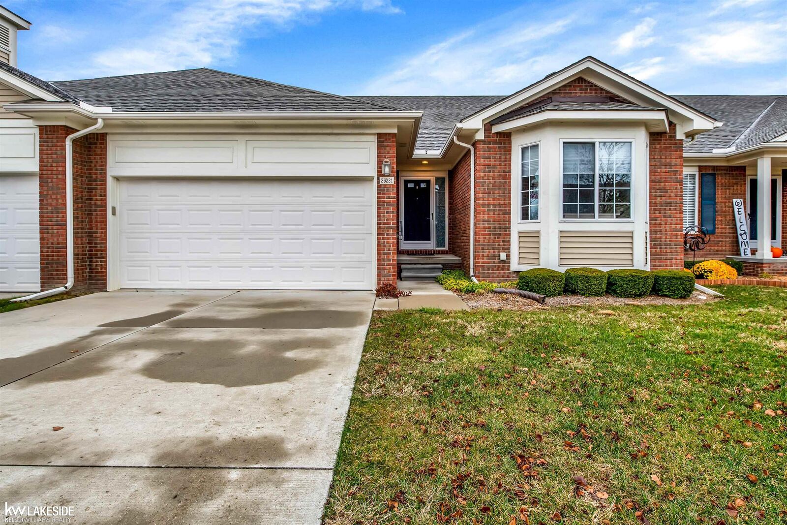 Property Photo:  26221 Captains Landing  MI 48051 