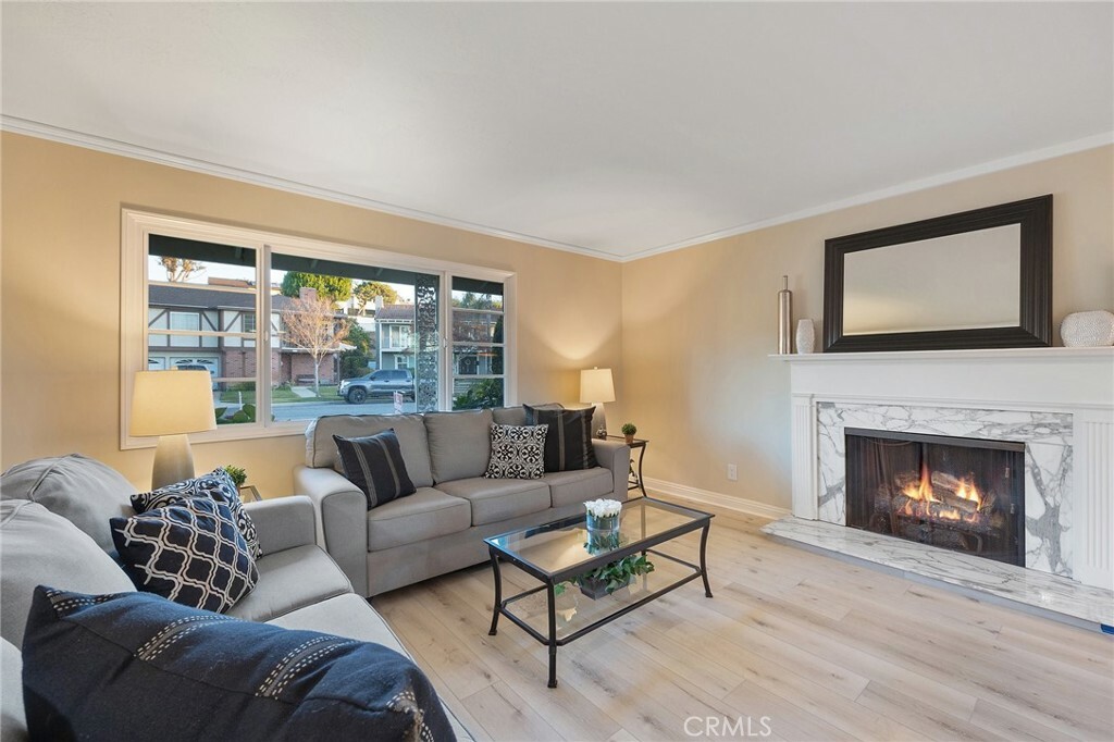 Property Photo:  658 E Fern Drive  CA 92831 