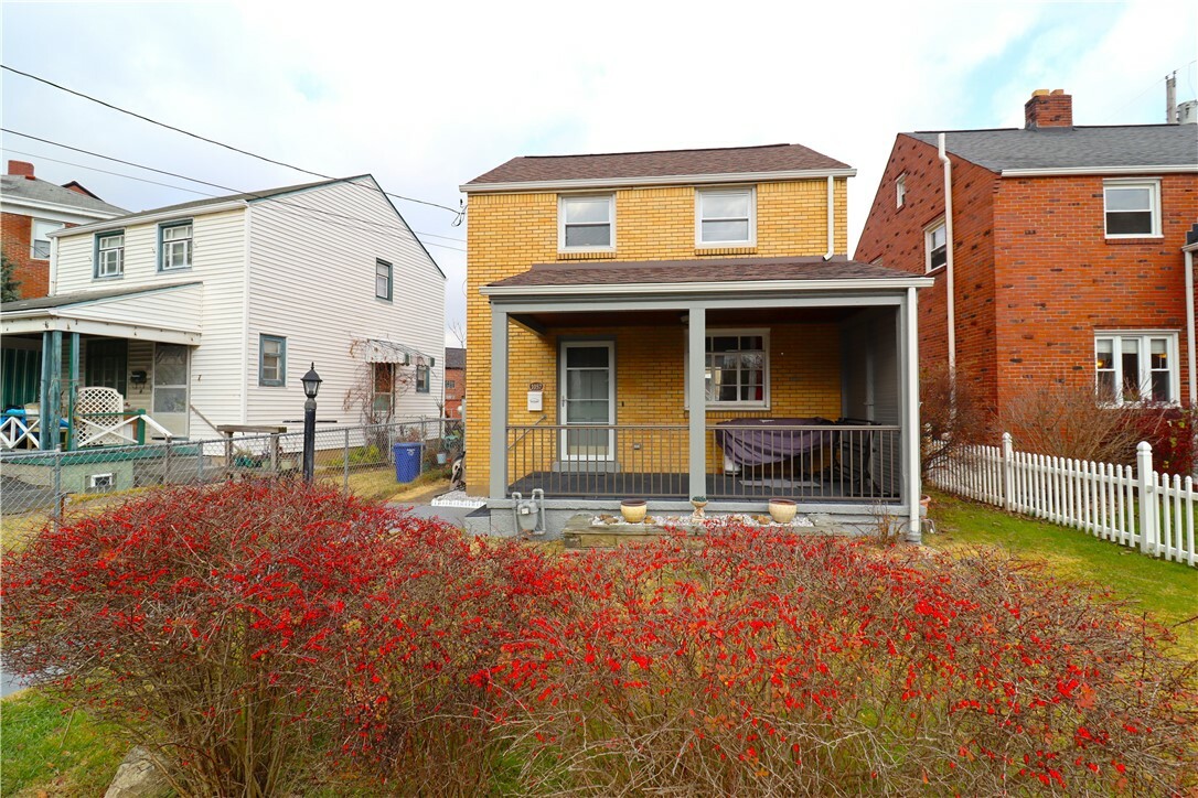 Property Photo:  1057 Bay Ridge Ave  PA 15226 