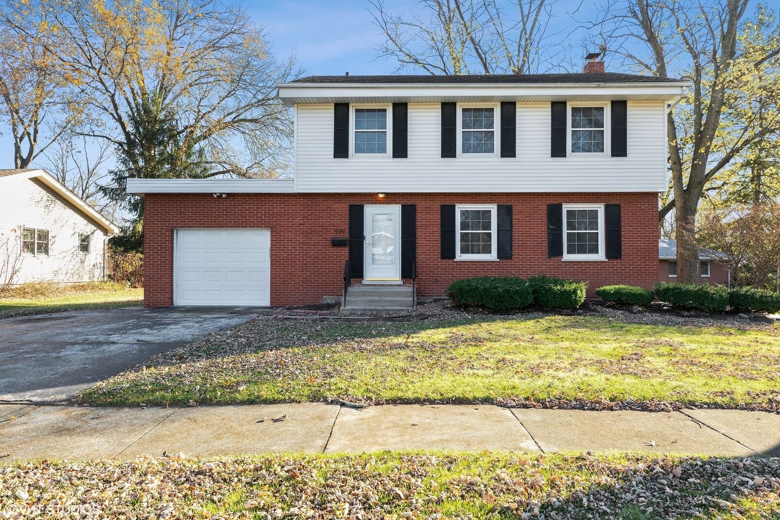 Property Photo:  939 Maple Road  IL 60422