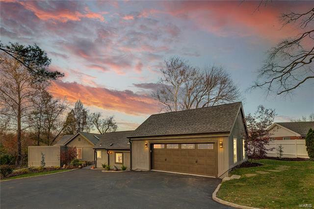 2 Saint Marys Knoll  St Louis MO 63124 photo