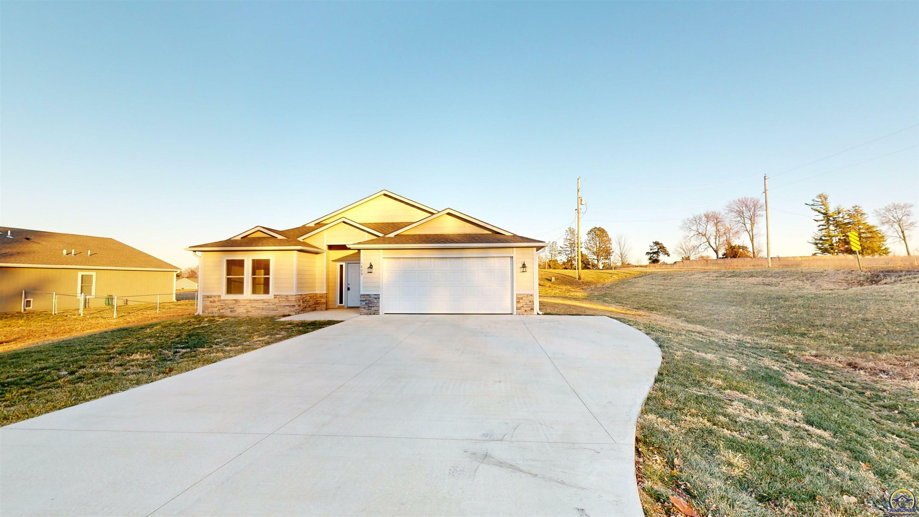 Property Photo:  1809 Linn Street  KS 66088 