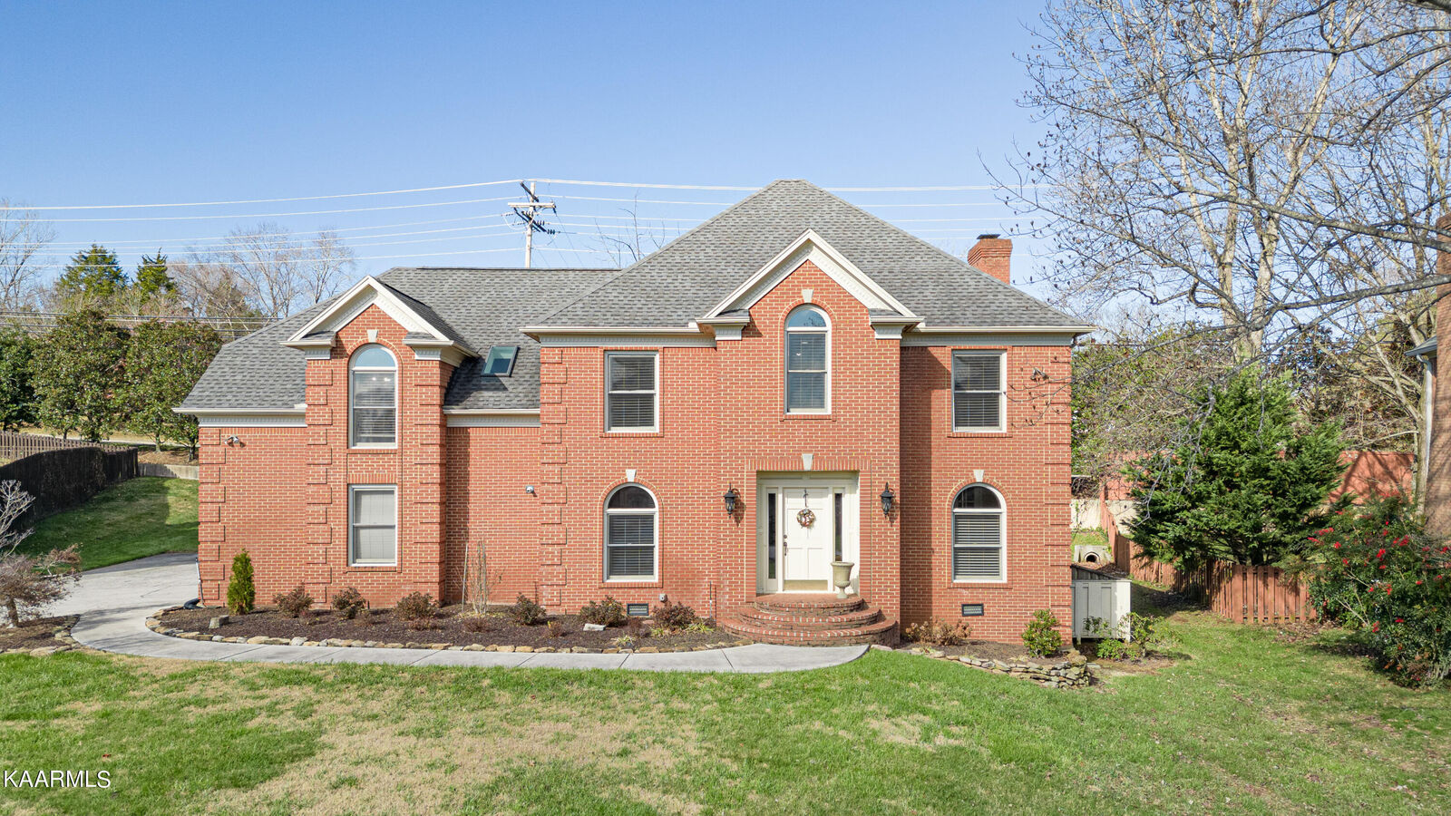 Property Photo: 608 Sedgley Drive TN 37922