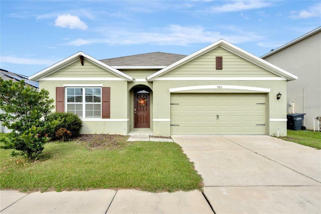 Property Photo:  923 Waterville Drive  FL 33823 