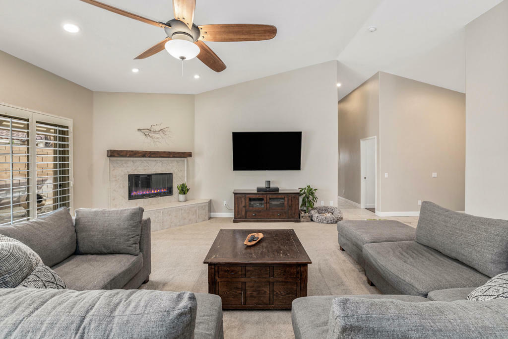 Property Photo:  79210 Canterra Circle  CA 92253 