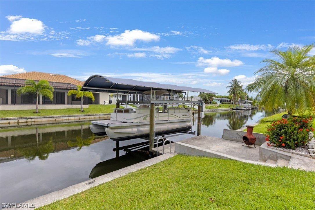 Property Photo: 1909 SW 29th Terrace FL 33914