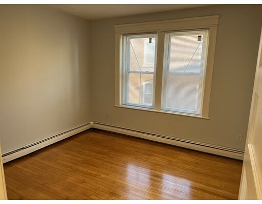 Property Photo:  29 Irving St 6  MA 01609 