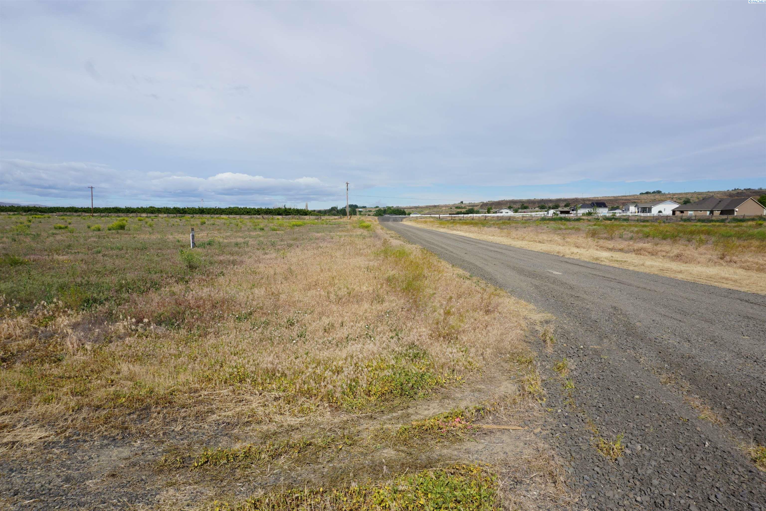 Property Photo:  3000 Nka Hansen Rd  WA 99350 