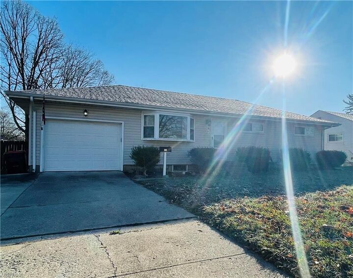 420 Sherwood E Drive  Newark OH 43055 photo