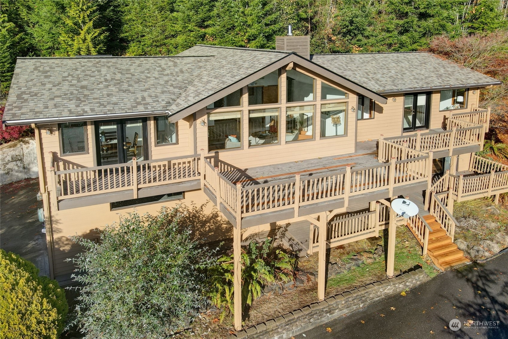 Property Photo:  4943 Black Lake Boulevard SW  WA 98512 