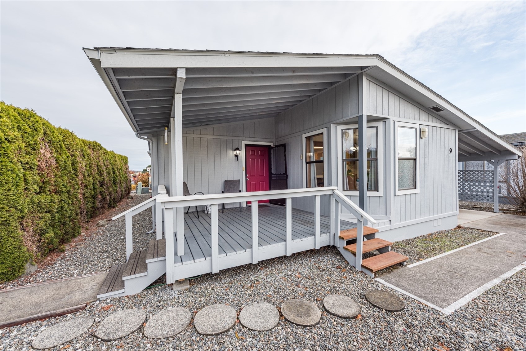 Property Photo: 325 N Fifth Avenue 9 WA 98382