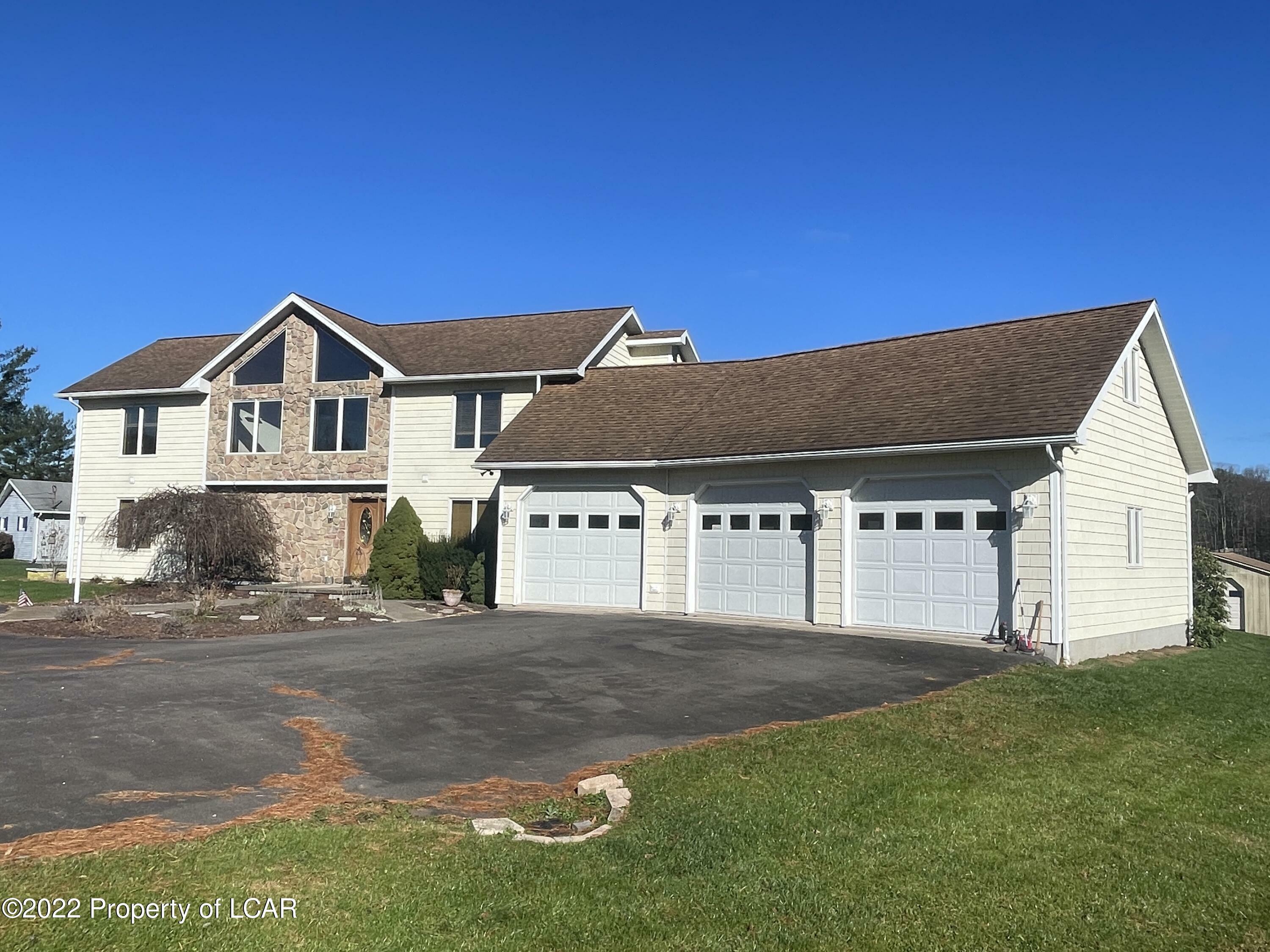 Property Photo:  136 Pine Crest Lane  PA 18655 