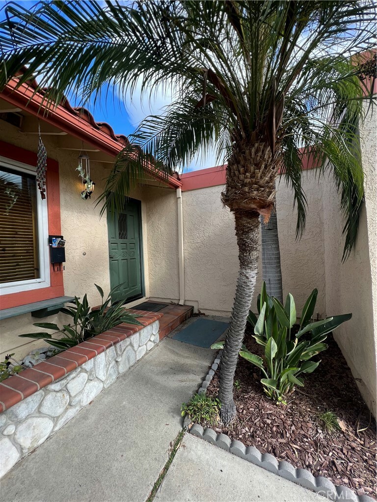 Property Photo:  26645 Paseo Ensenada  CA 92675 