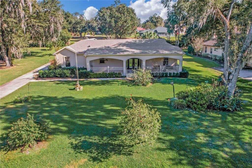 Property Photo: 3837 Oak Pointe Drive FL 32159