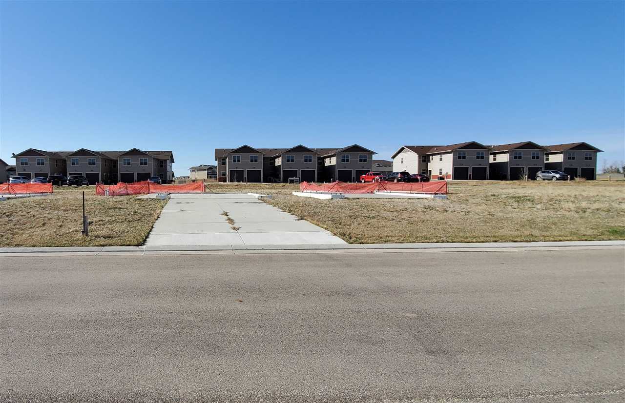 Property Photo:  340 14th St Block 52 Lot 13  ND 58852 