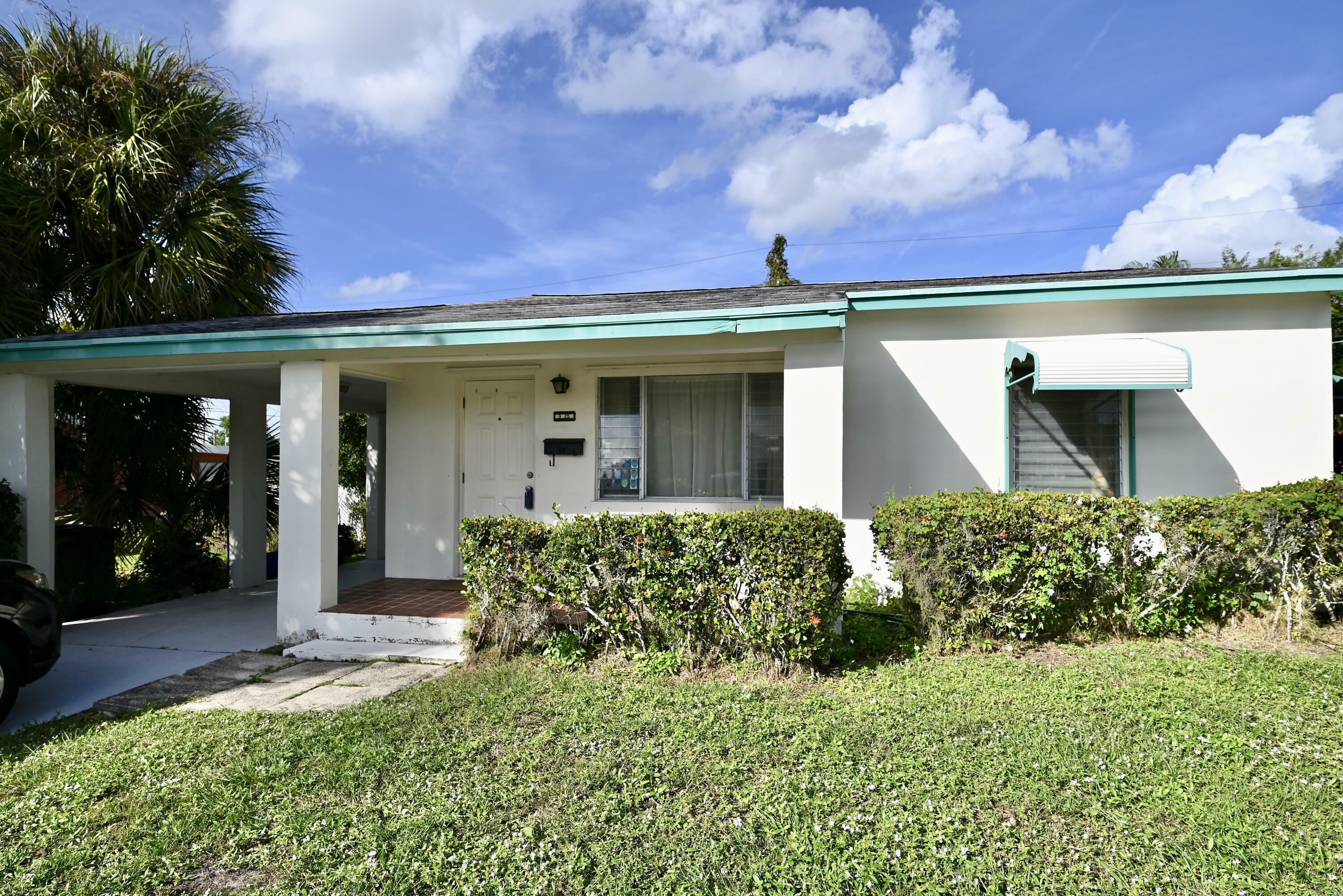 Property Photo: 925 31st Street FL 33407