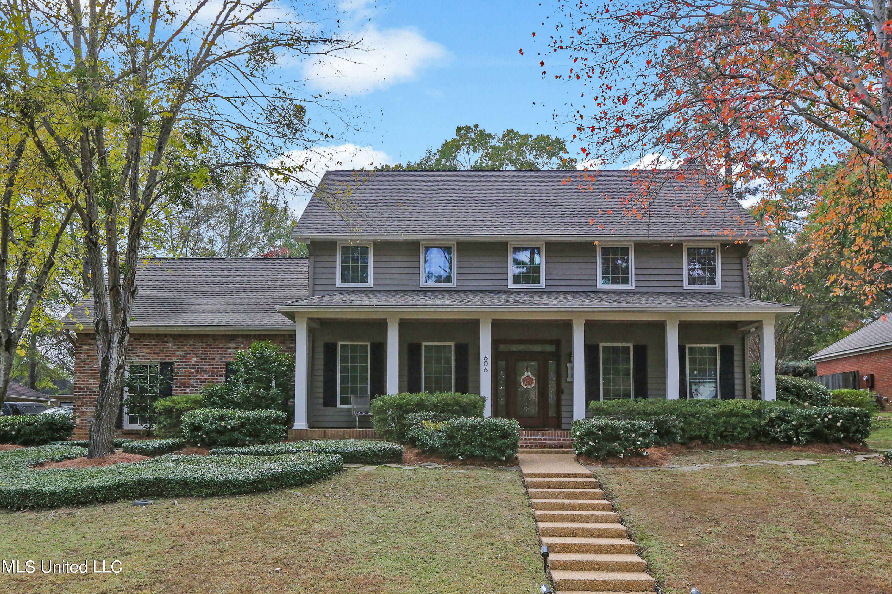 Property Photo:  606 Pinecrest Drive  MS 39110 