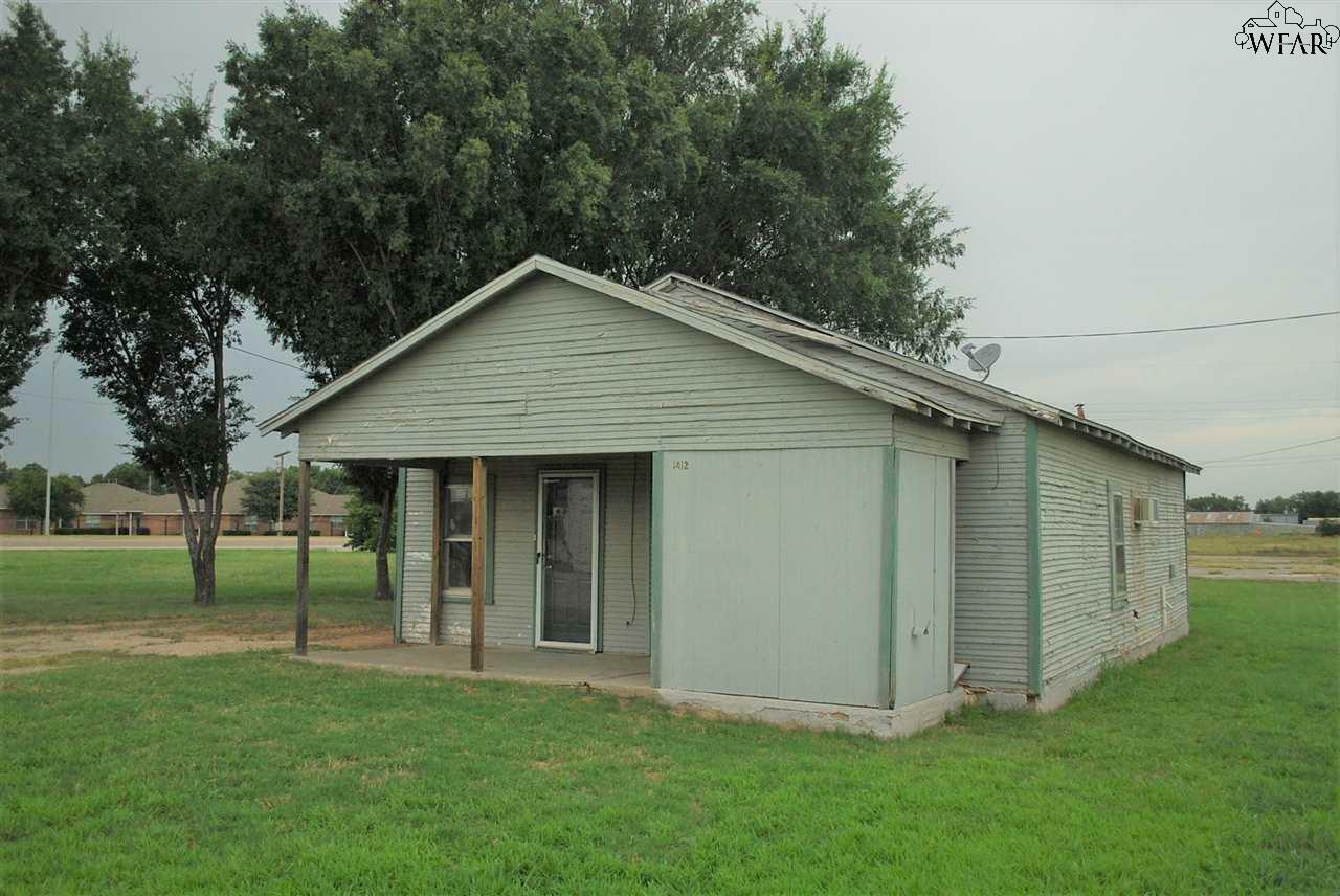 Property Photo:  1412 Michna Lane  TX 76302 