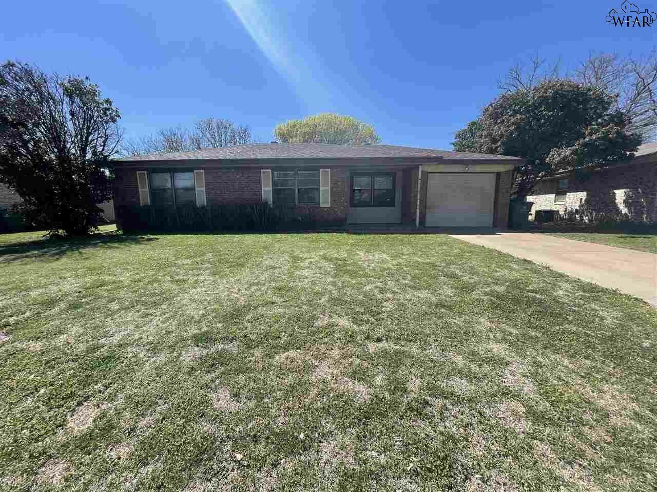 Property Photo:  910 Foley Avenue  TX 76367 