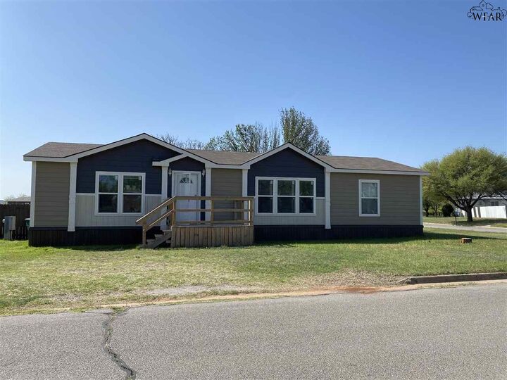 1301 Ruby Road  Burkburnett TX 76354 photo