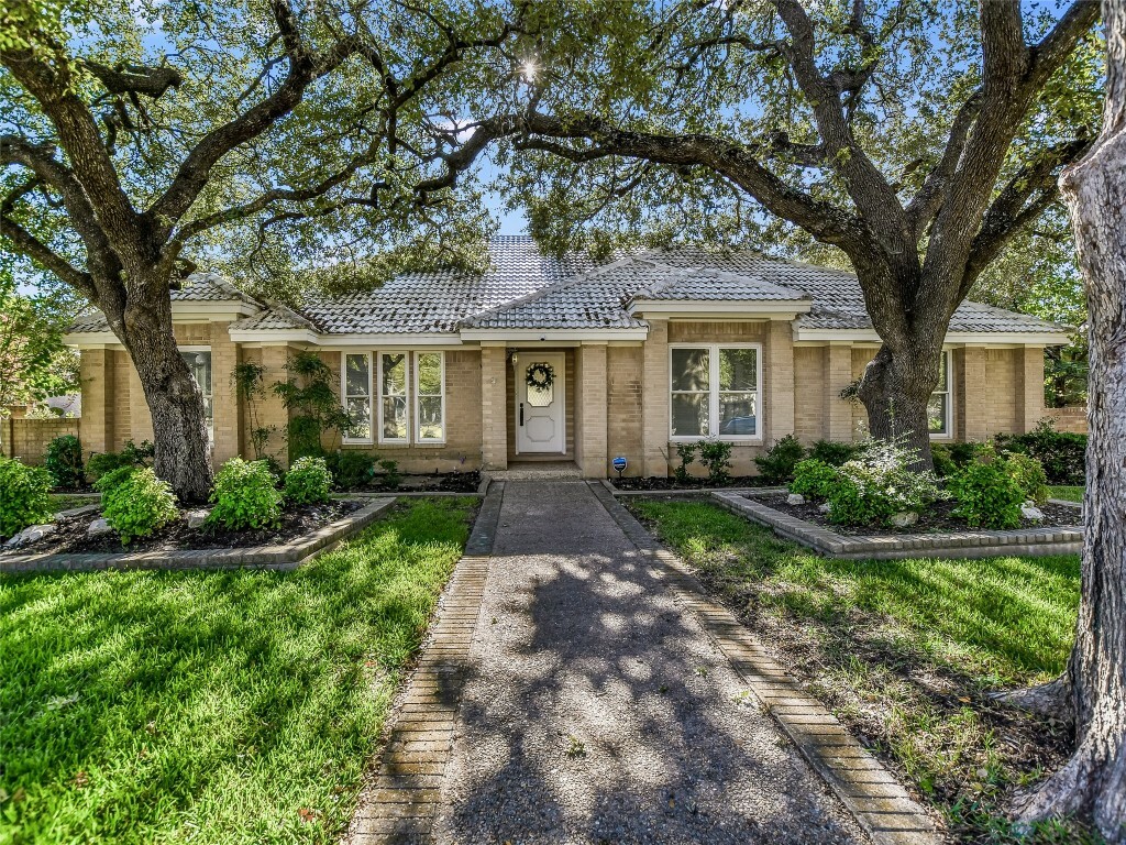 Property Photo:  10713 Pinehurst Drive  TX 78747 