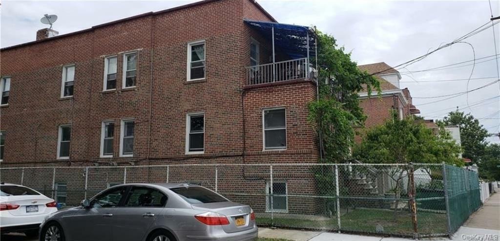 Property Photo: 2831 Waterbury Avenue NY 10461