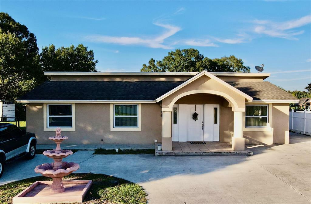 Property Photo: 8305 Drycreek Drive FL 33615