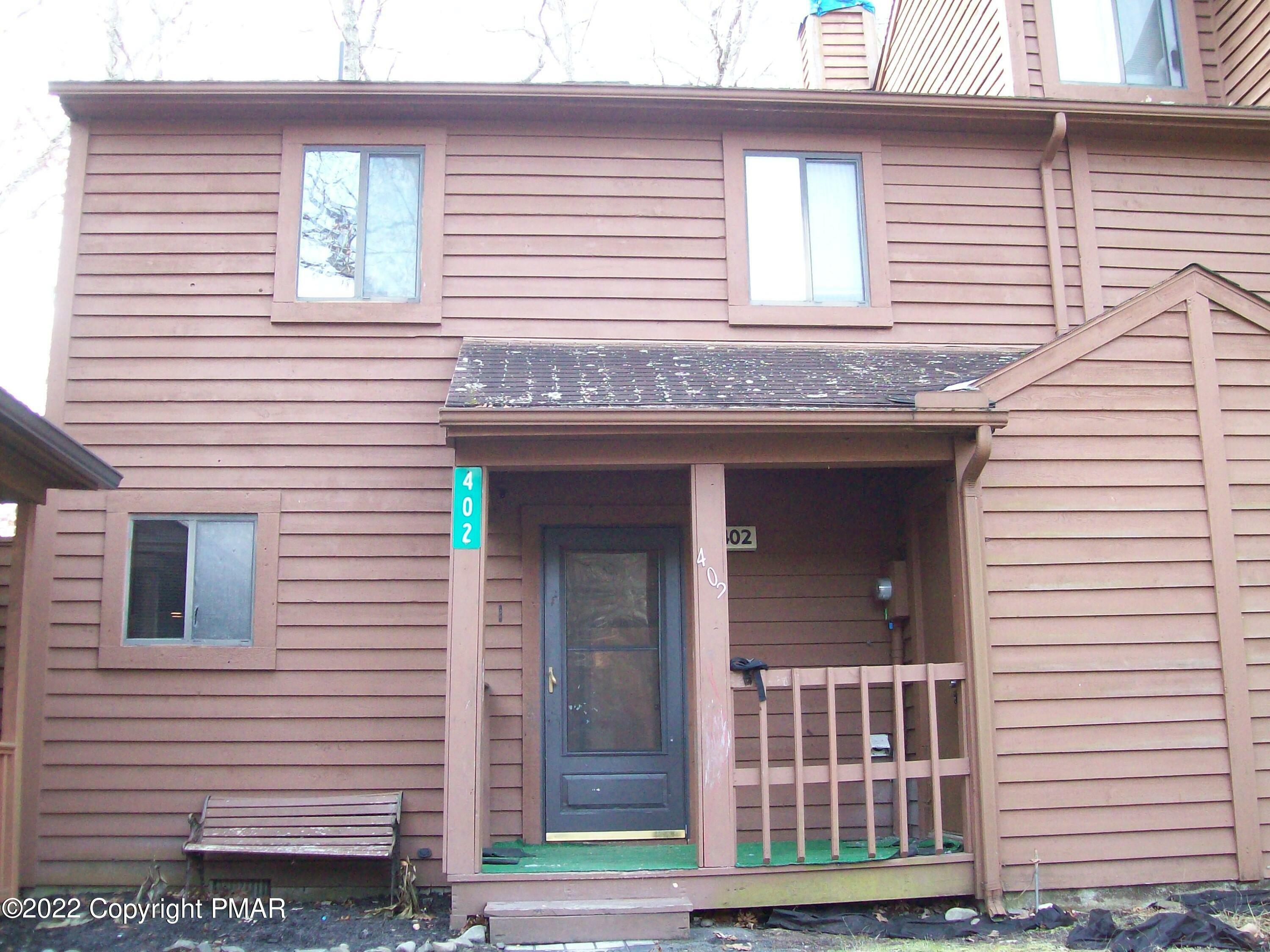 Property Photo:  402 Tudor Ct  PA 18324 