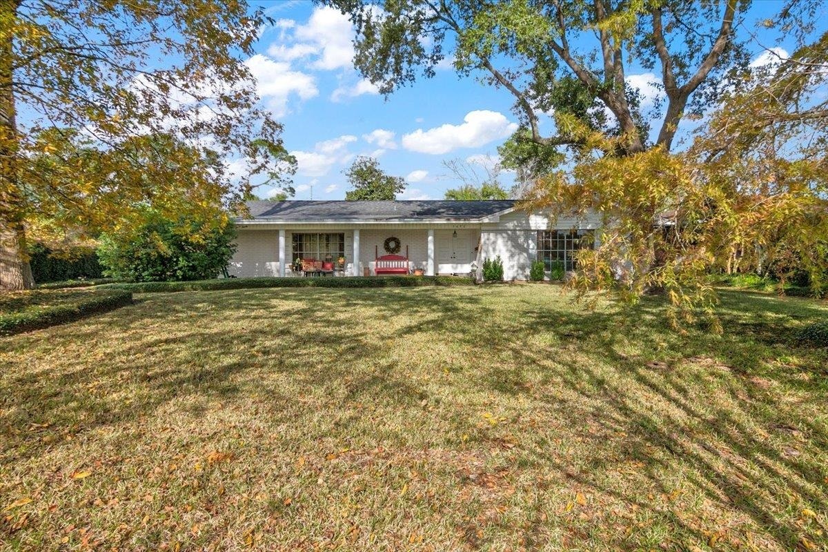Property Photo: 5490 Caldwood TX 77707-2006