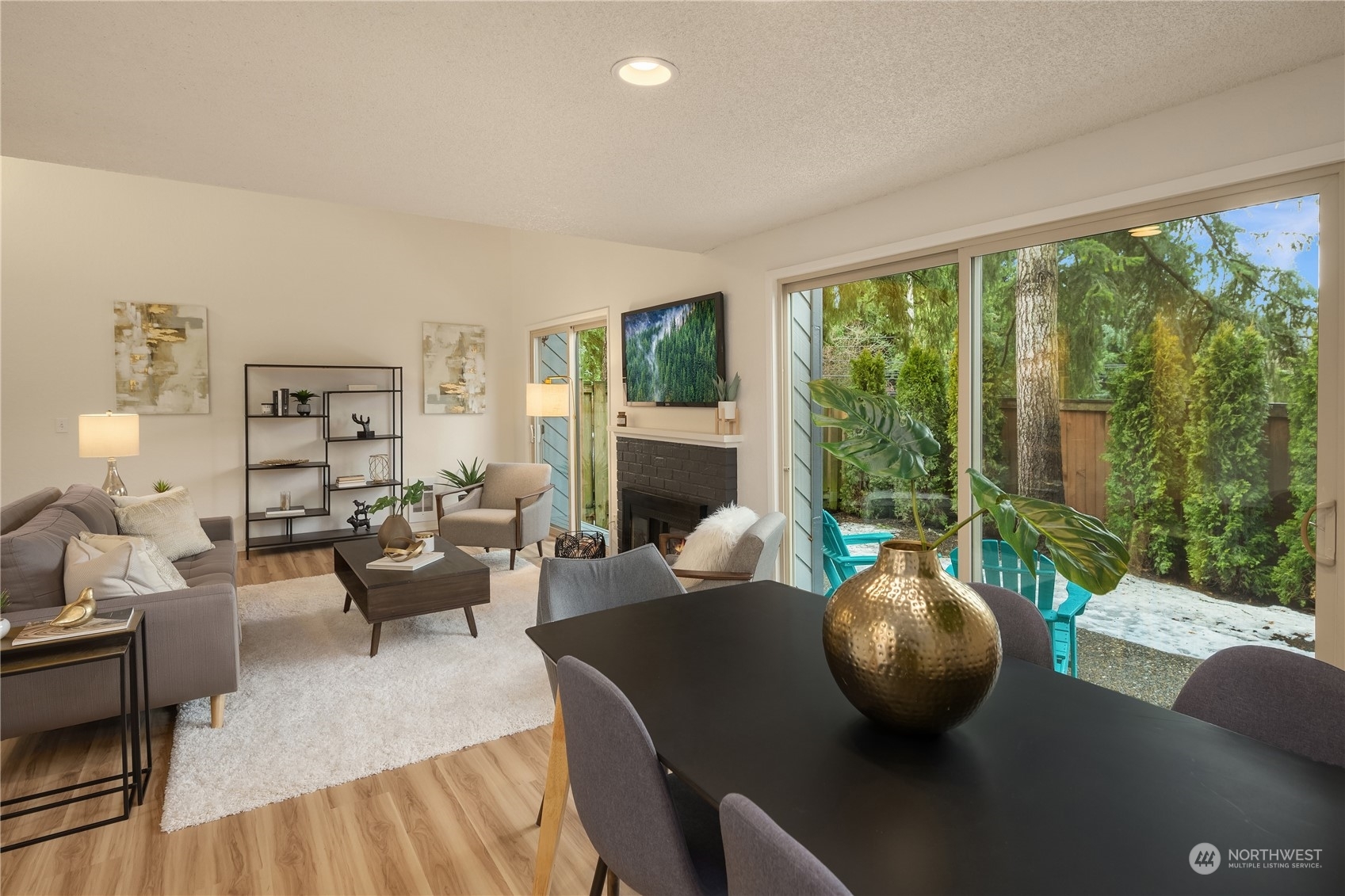 Property Photo: 19124 Ballinger Way NE 124 WA 98155