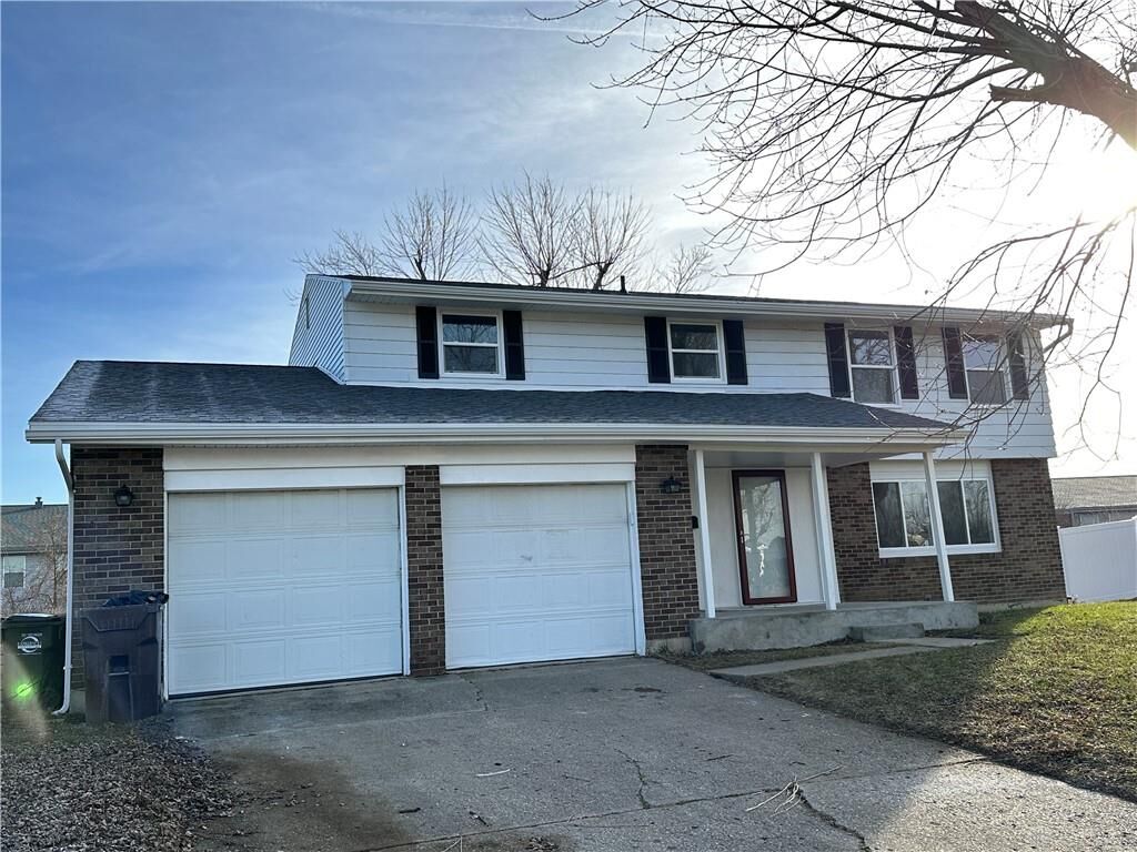 Property Photo:  5570 Olive Tree Drive  OH 45426 