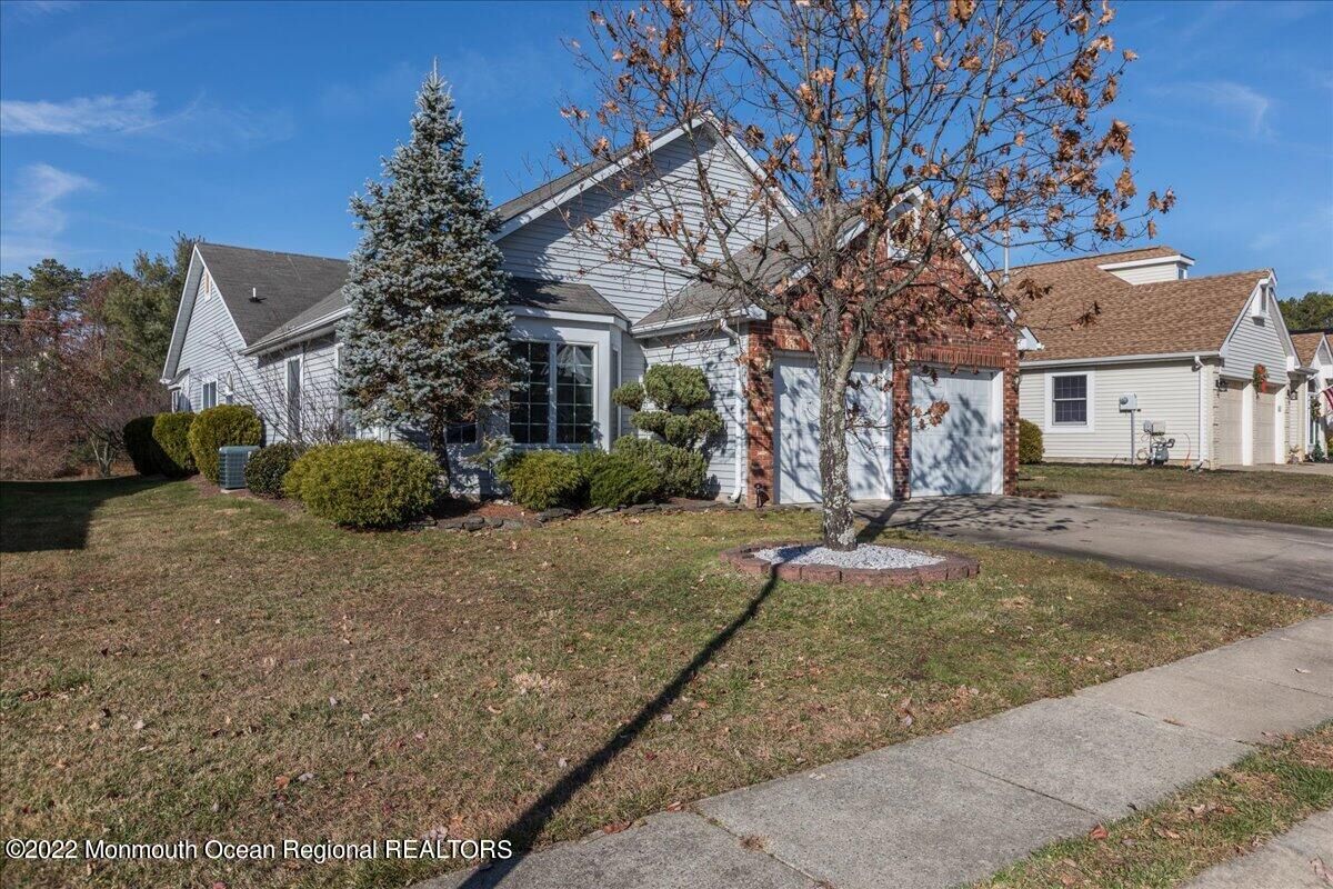 Property Photo:  2310 N Chanticleer Court  NJ 08755 
