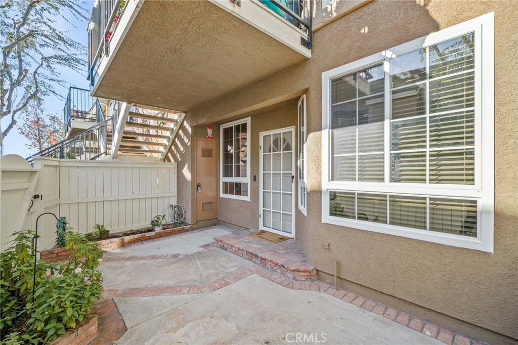 Property Photo:  25 Via Hermosa  CA 92688 