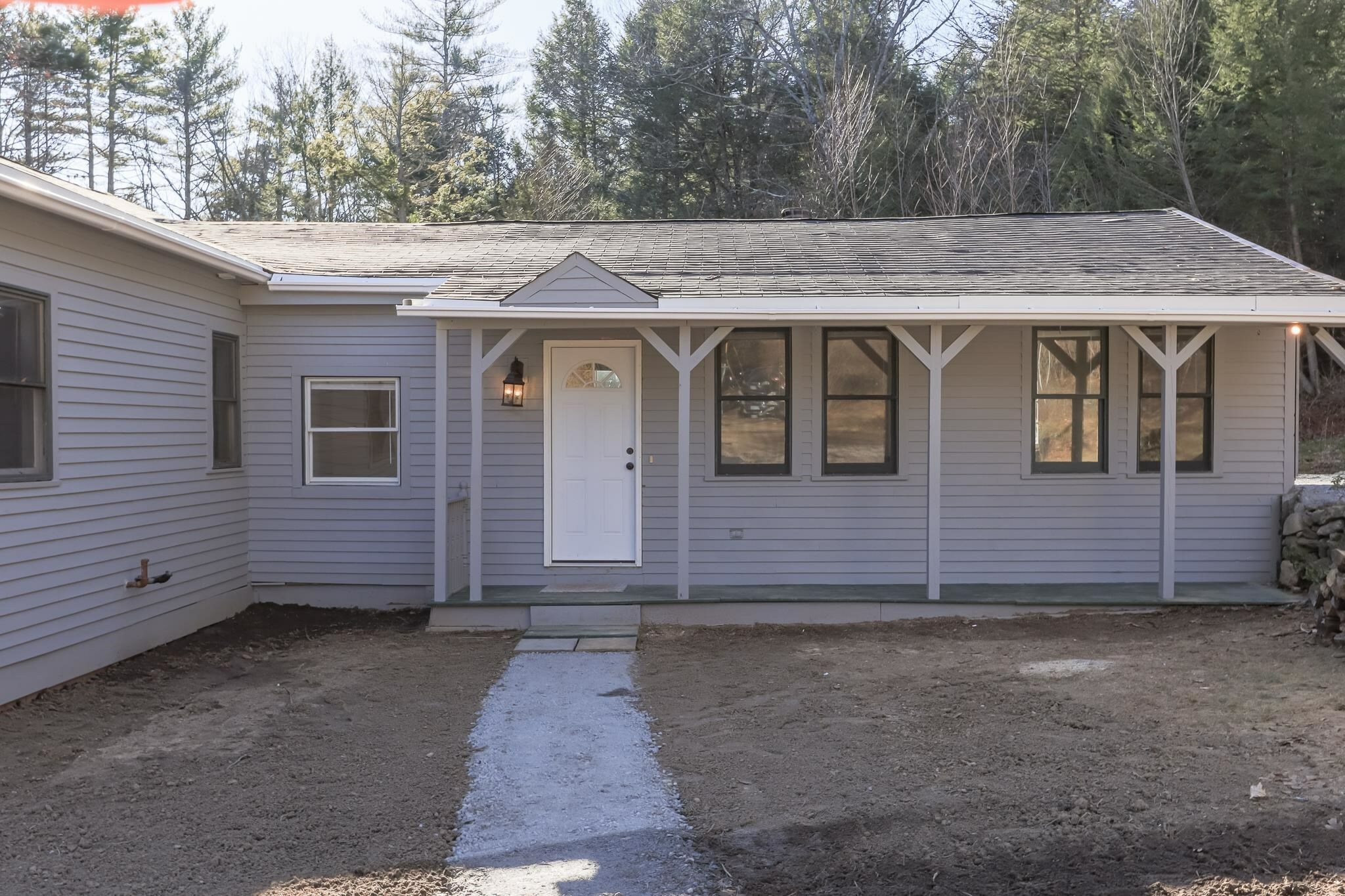 Property Photo:  27 Lochwood Drive  NH 03070 