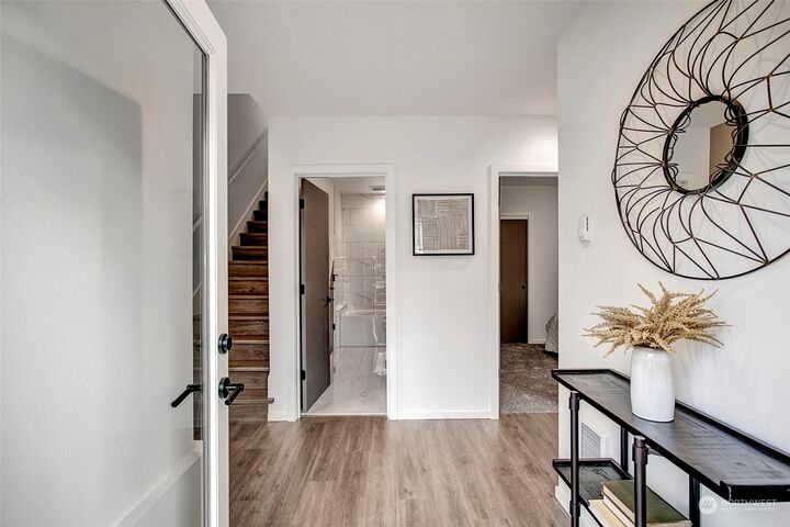 Property Photo:  4020 Midvale Avenue N  WA 98103 