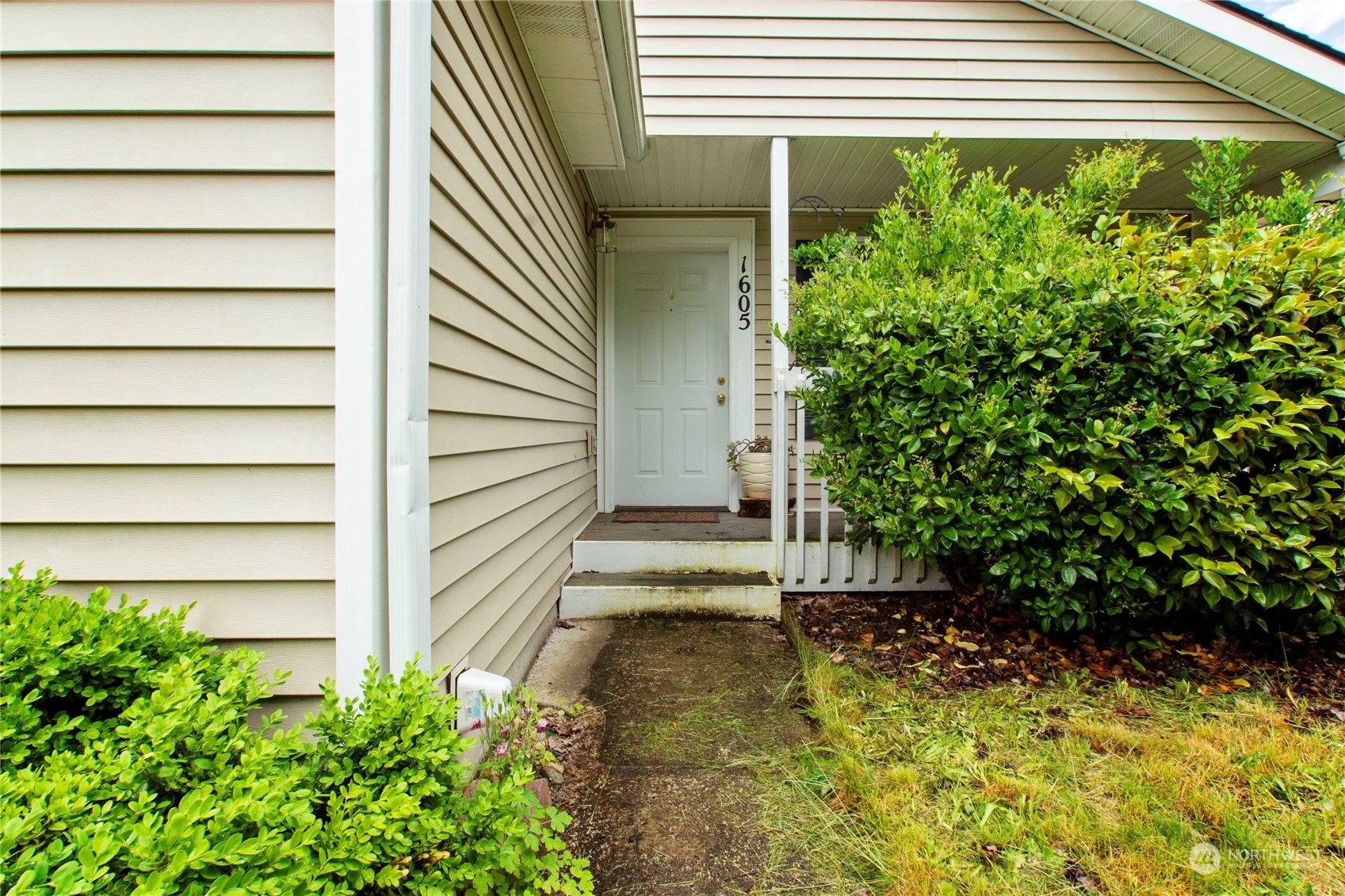 Property Photo:  1605 Division Street SW  WA 98502 