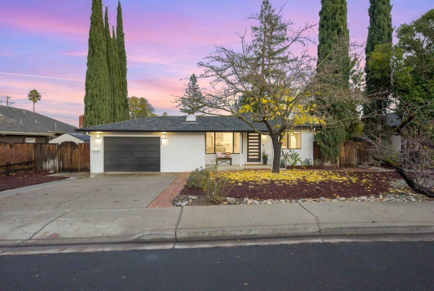 Property Photo:  182 Wedgewood Avenue  CA 95032 