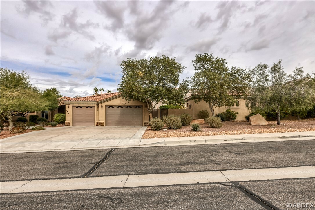 Property Photo:  2893 Desert Trail Dr  AZ 86429 