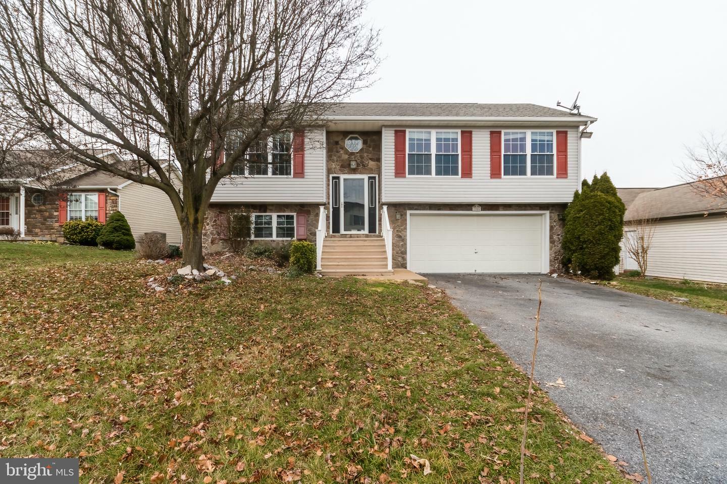 Property Photo:  1506 Yorktown Street  WV 25404 