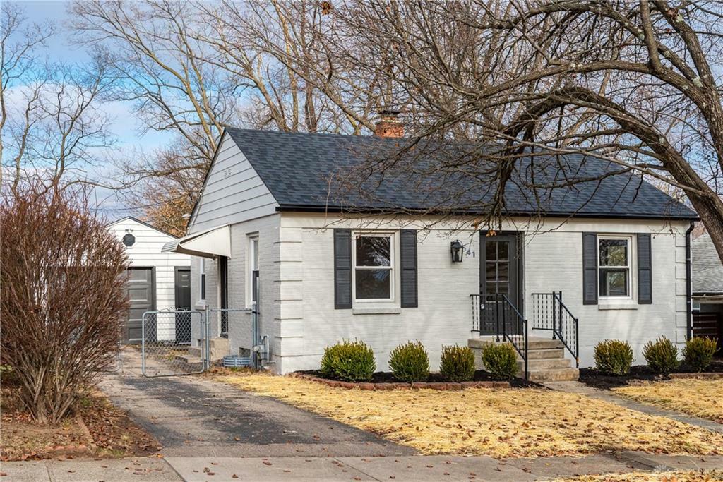 Property Photo: 1541 Cardington Road OH 45409