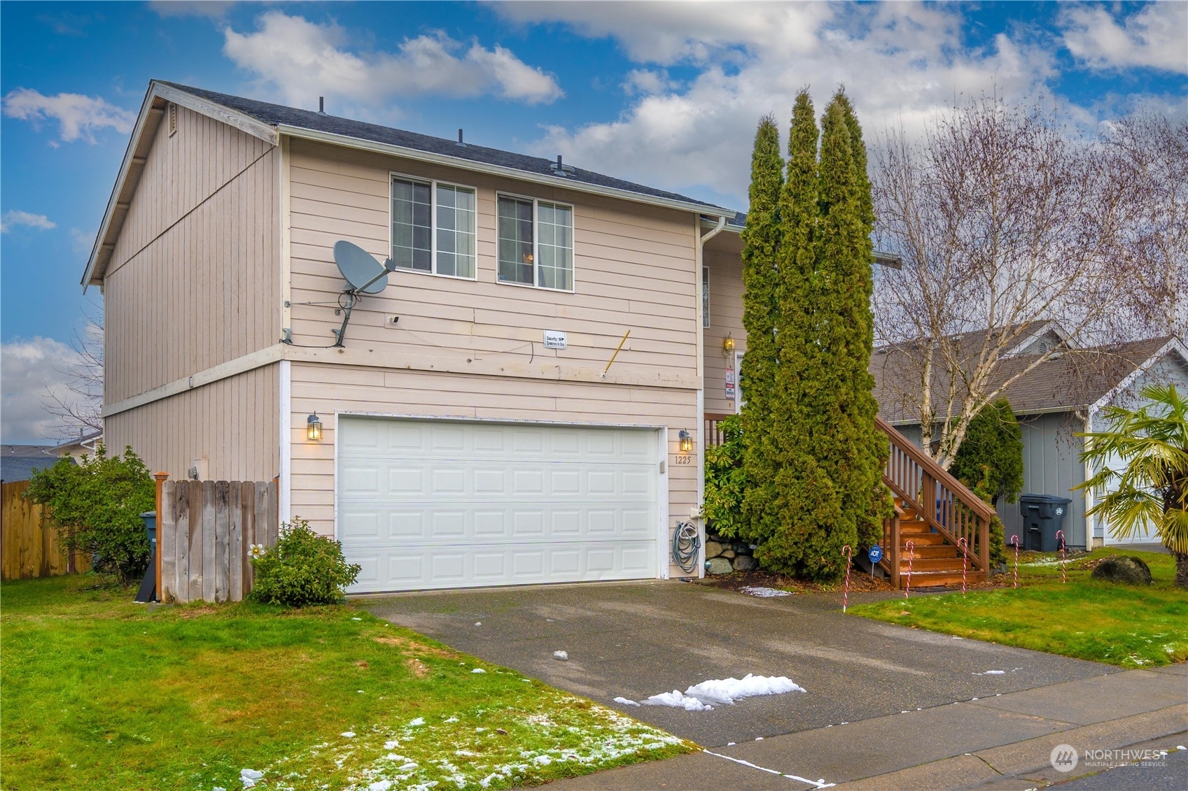 Property Photo:  1225 202nd Street Ct E  WA 98387 