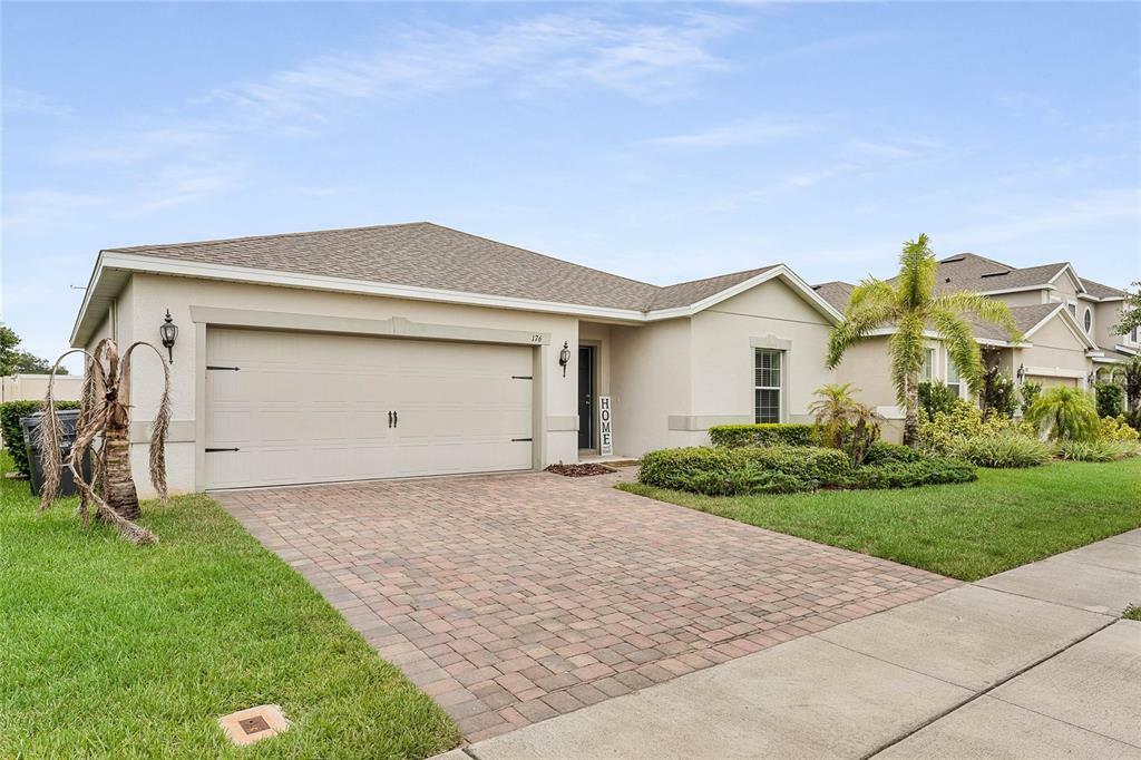 Property Photo:  176 Whirlaway Drive  FL 33837 