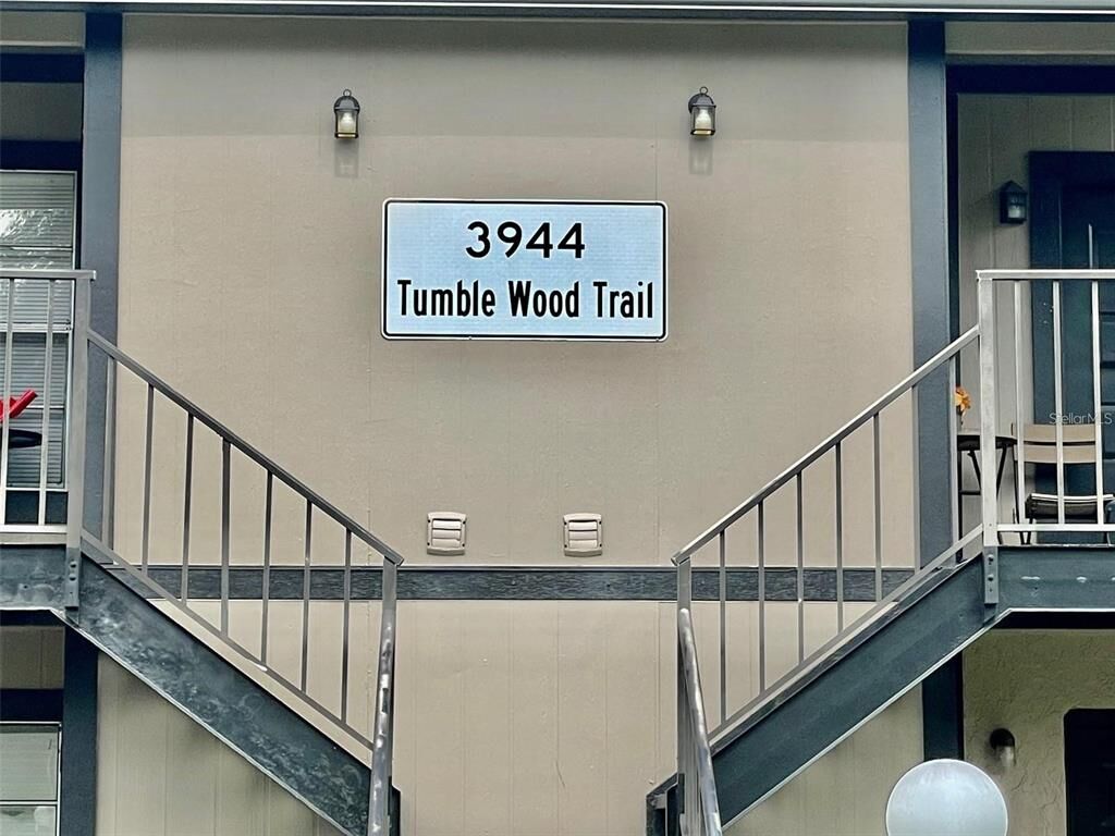 Property Photo:  3944 Tumble Wood Trail 101  FL 33613 