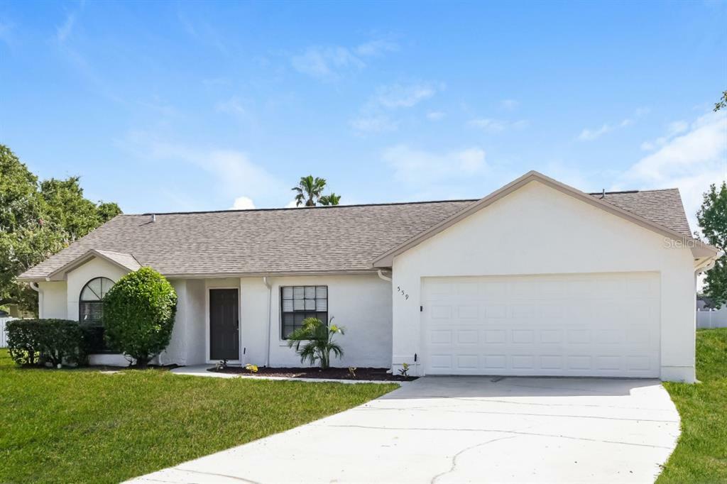 Property Photo:  559 Loma Bonita Drive  FL 33837 