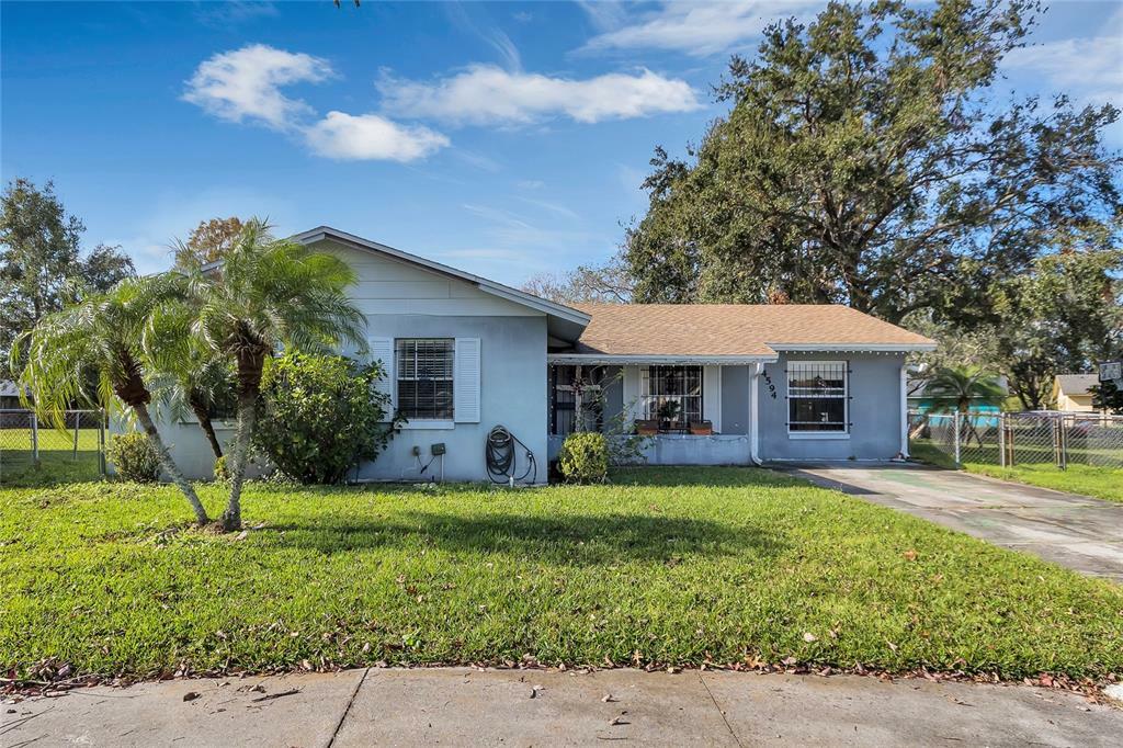 Property Photo: 4594 Alhama Street FL 32811