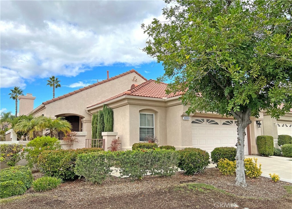 Property Photo:  40085 Corte Fortuna  CA 92562 