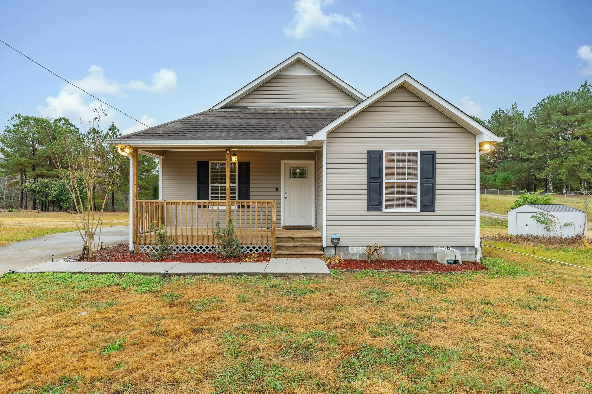 Property Photo: 475 Commissary Rd AL 35180