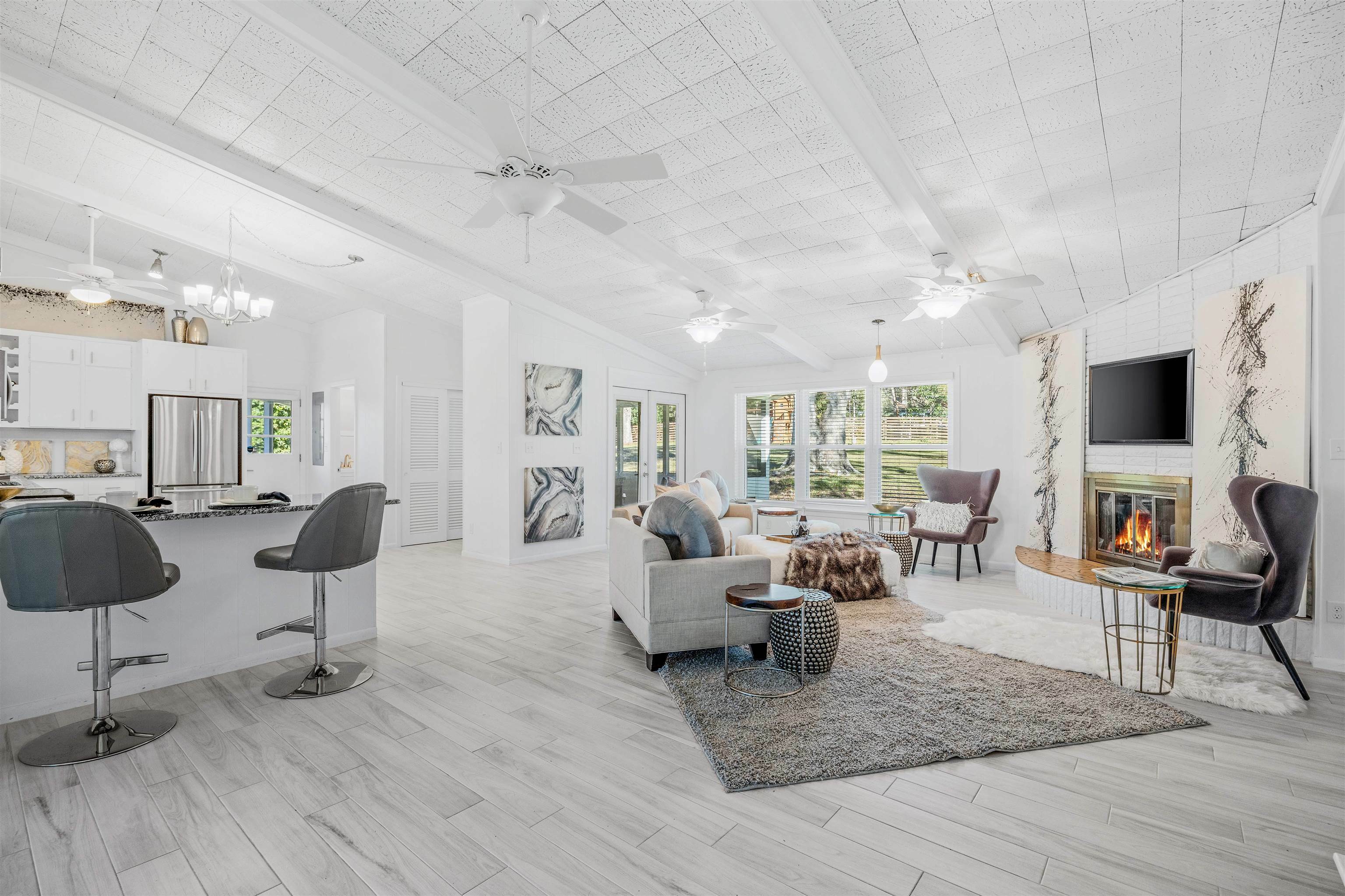 Property Photo:  3113 Lakeshore Drive  FL 32312 